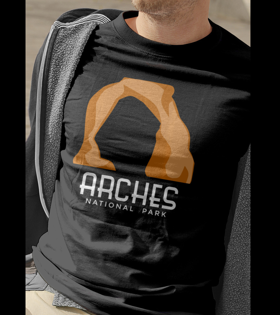 Arches National Park 1929 Moab Utah Iconic Delicate Arch T-Shirt
