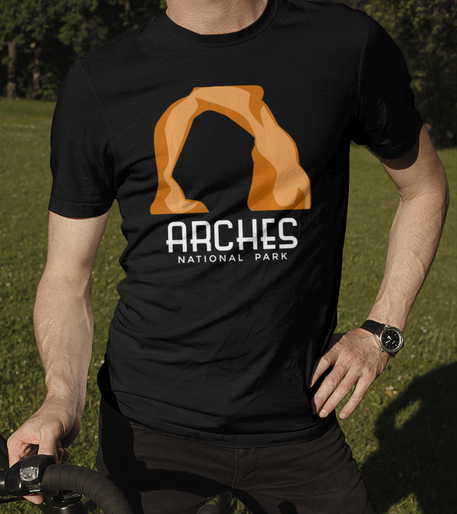 Arches National Park 1929 Moab Utah Iconic Delicate Arch T-Shirt