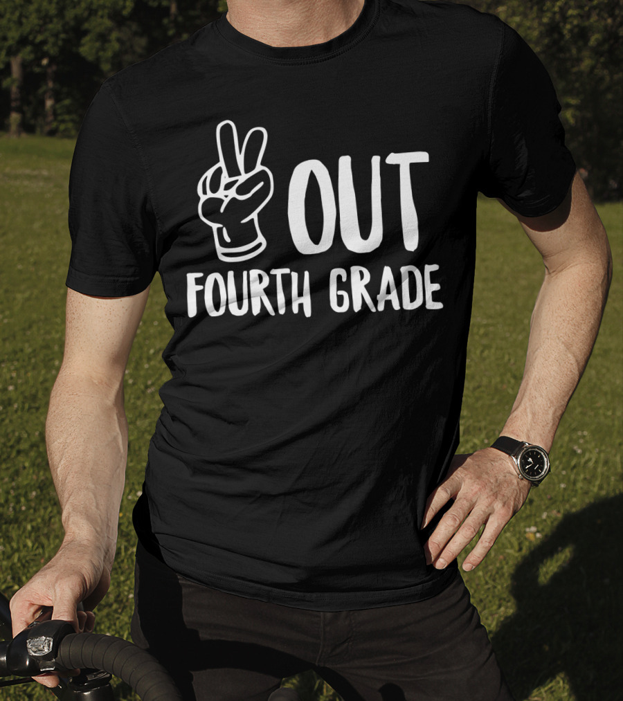 Peace Out Fourth Grade Last Day School V Sign T-Shirt
