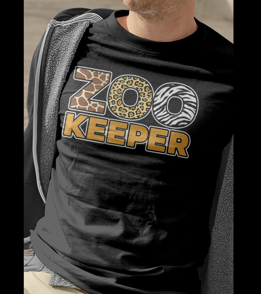 Zookeeper African Savanna Zoo Leopard Zebra Giraffe T-Shirt