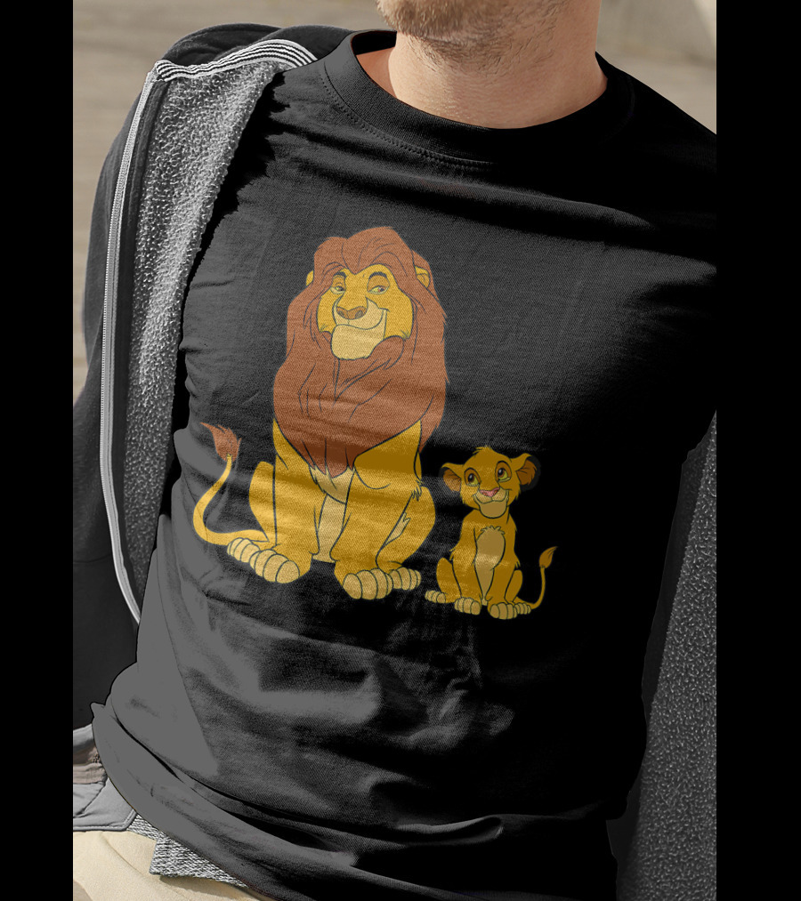 Disney The Lion King Mufasa And Young Simba Sitting Together T-Shirt