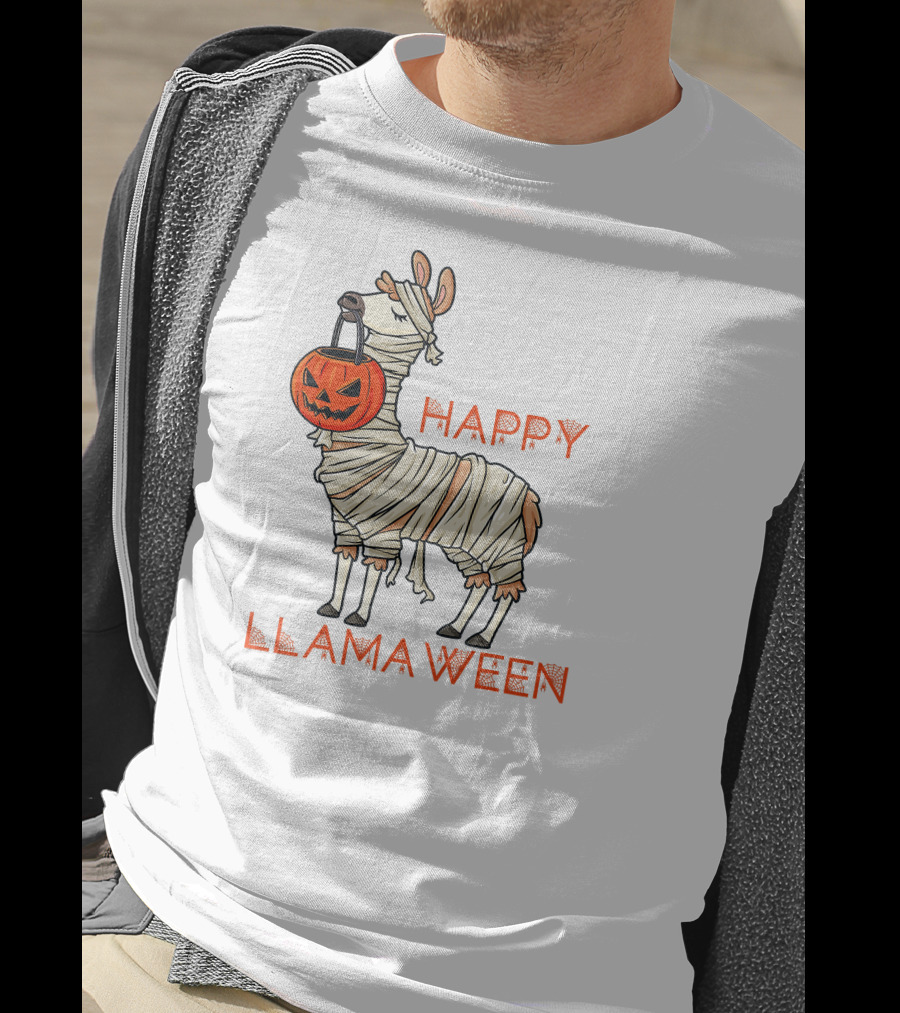 Happy Llamaween Halloween Llama Holding Pumpkin T-Shirt