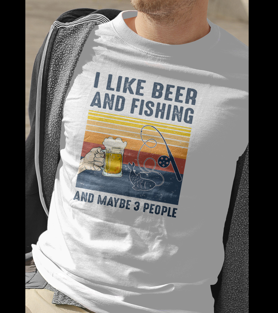 I Like Beer And Fishing And Maybe 3 People Vintage Sunset Beer Mug Fishing Rod T-Shirt