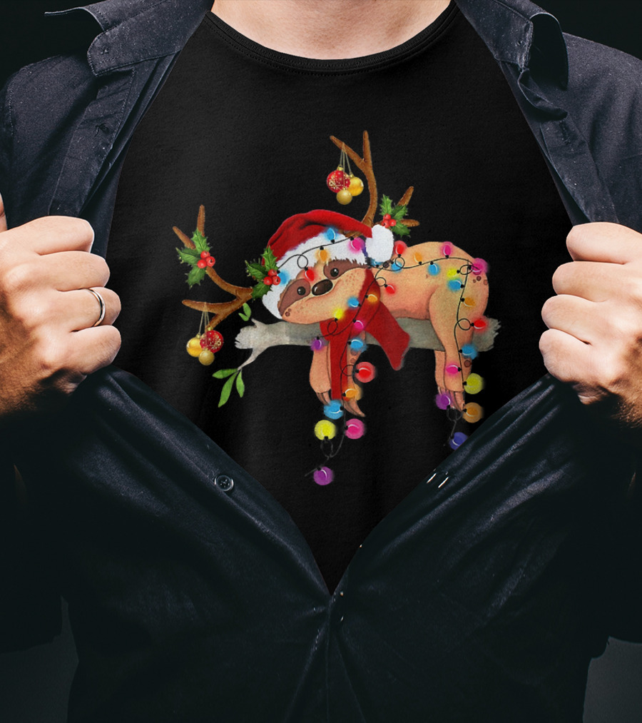Santa Sloth With Gorgeous Reindeer Antlers And Christmas Lights T-Shirt