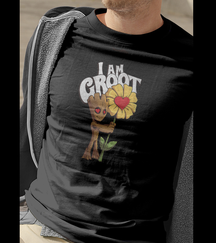 I Am Groot Heart Eyes Holding Sunflower With Red Heart T-Shirt
