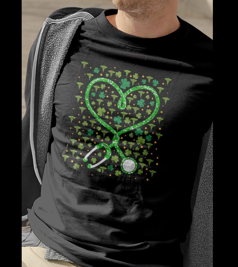 Respiratory Therapist Stethoscope Heart And St. Patrick's Shamrocks T-Shirt