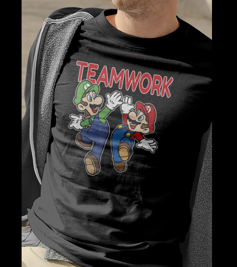 Super Mario Luigi Teamwork High Five T-Shirt