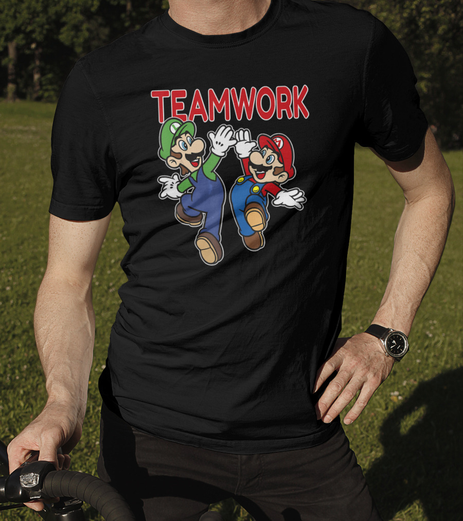Super Mario Luigi Teamwork High Five T-Shirt