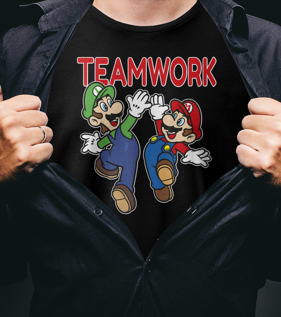 Super Mario Luigi Teamwork High Five T-Shirt