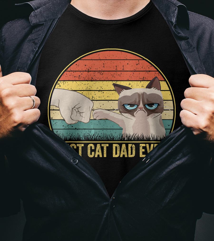 Best Cat Dad Ever Fist Bump Retro Style Cat Daddy T-Shirt