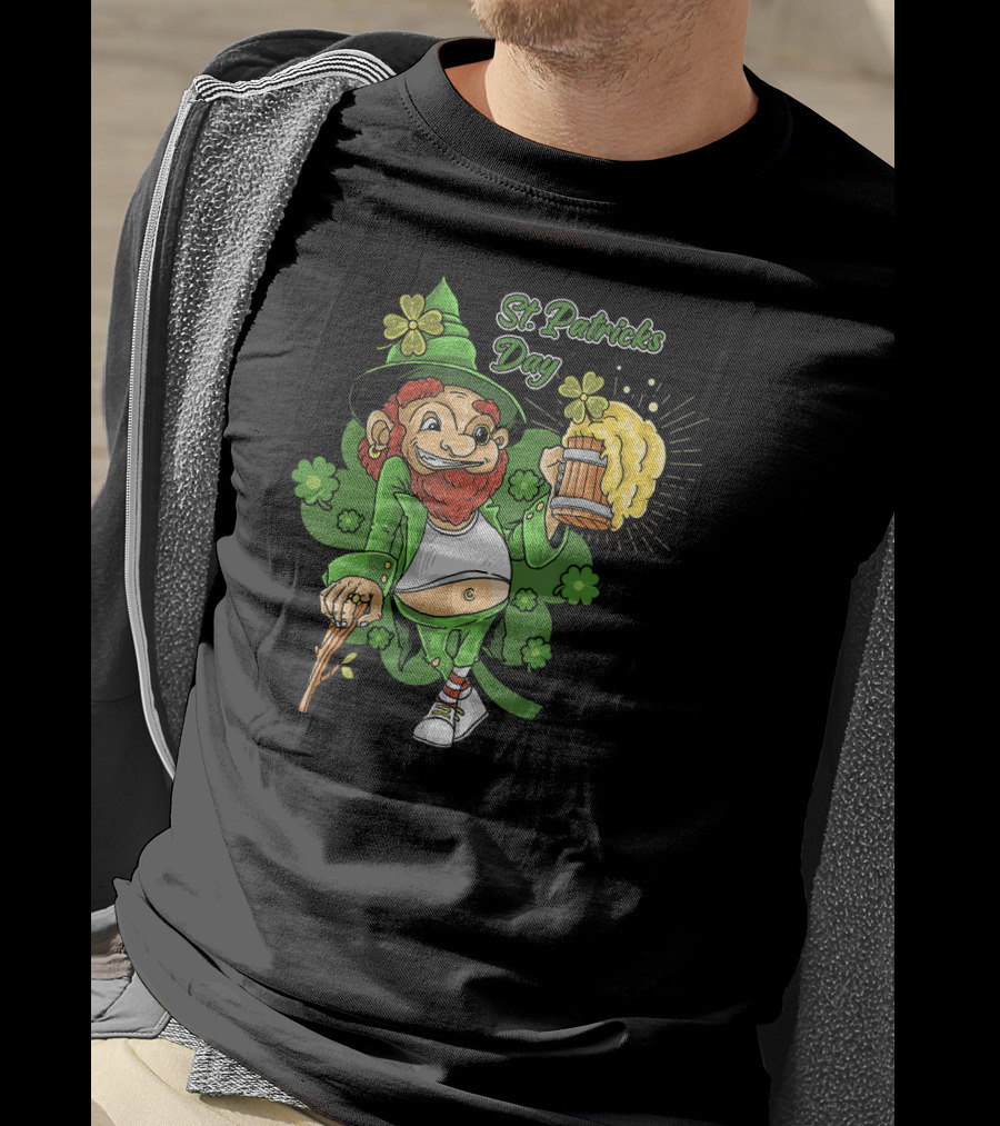 St Patricks Day Lucky Irish Leprechaun With Beer And Shamrocks T-Shirt