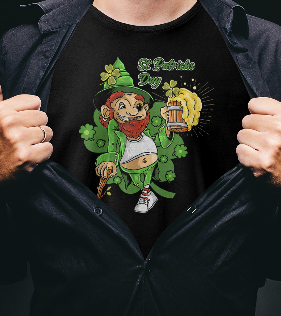 St Patricks Day Lucky Irish Leprechaun With Beer And Shamrocks T-Shirt