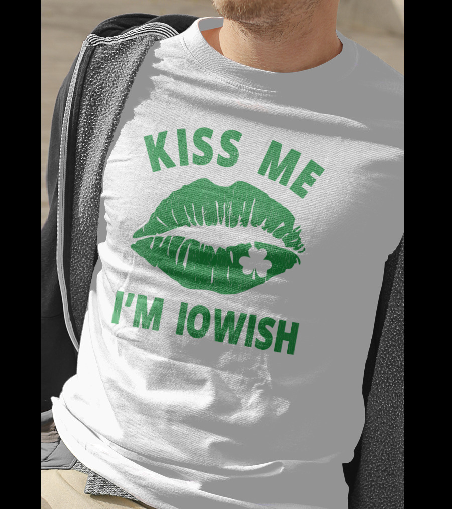 Kiss Me I'm Iowish St Patrick's Day Green Lips With Clover T-Shirt
