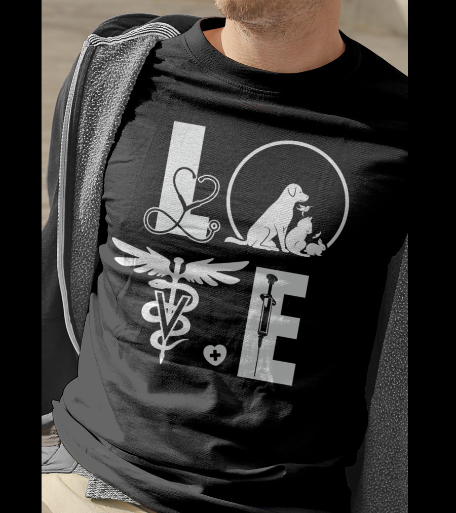 Vet Tech Love 195 Stethoscope Animals Caduceus Syringe T-Shirt