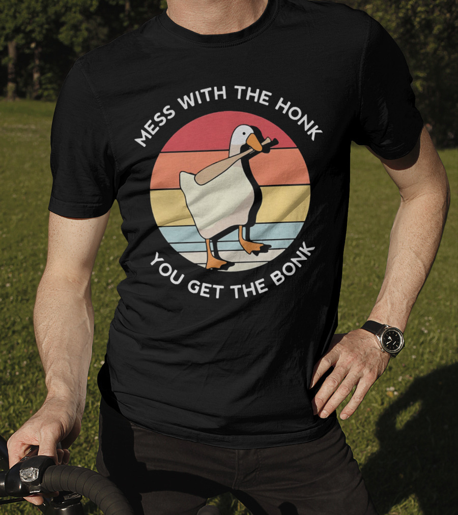 Mess With The Honk You Get The Bonk Goose Retro Vintage Goose With Bat T-Shirt