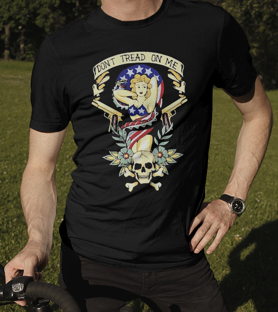 DONT TREAD ON ME Americana Pin-Up Skull Crossbones Dual Pistols Stars Stripes Wings Laurel T-Shirt