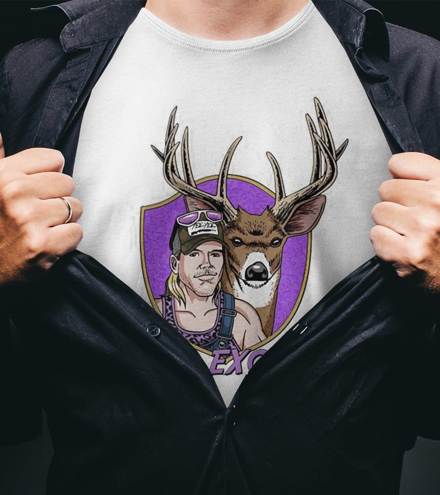 Earl Exotic Deer Hunter With Sunglasses Mule Deer Antlers T-Shirt
