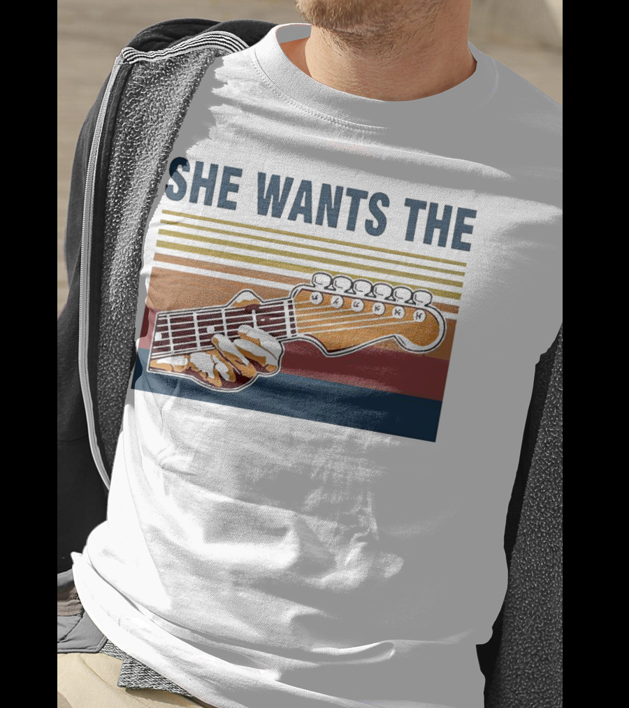 SHE WANTS THE GUITAR Retro Stripes Hand Playing Strings T-Shirt