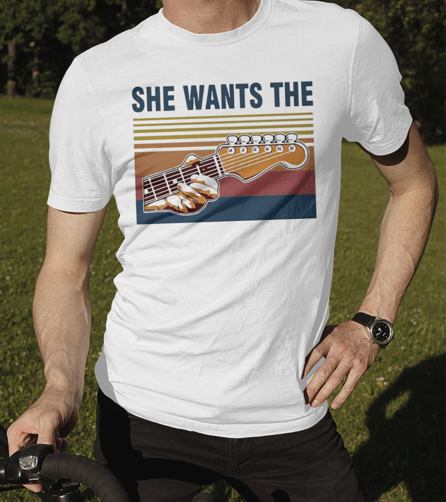 SHE WANTS THE GUITAR Retro Stripes Hand Playing Strings T-Shirt