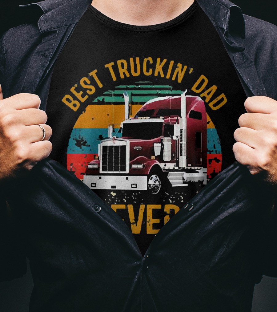 Best Truckin’ Dad Ever Vintage Striped Semi Truck T-Shirt