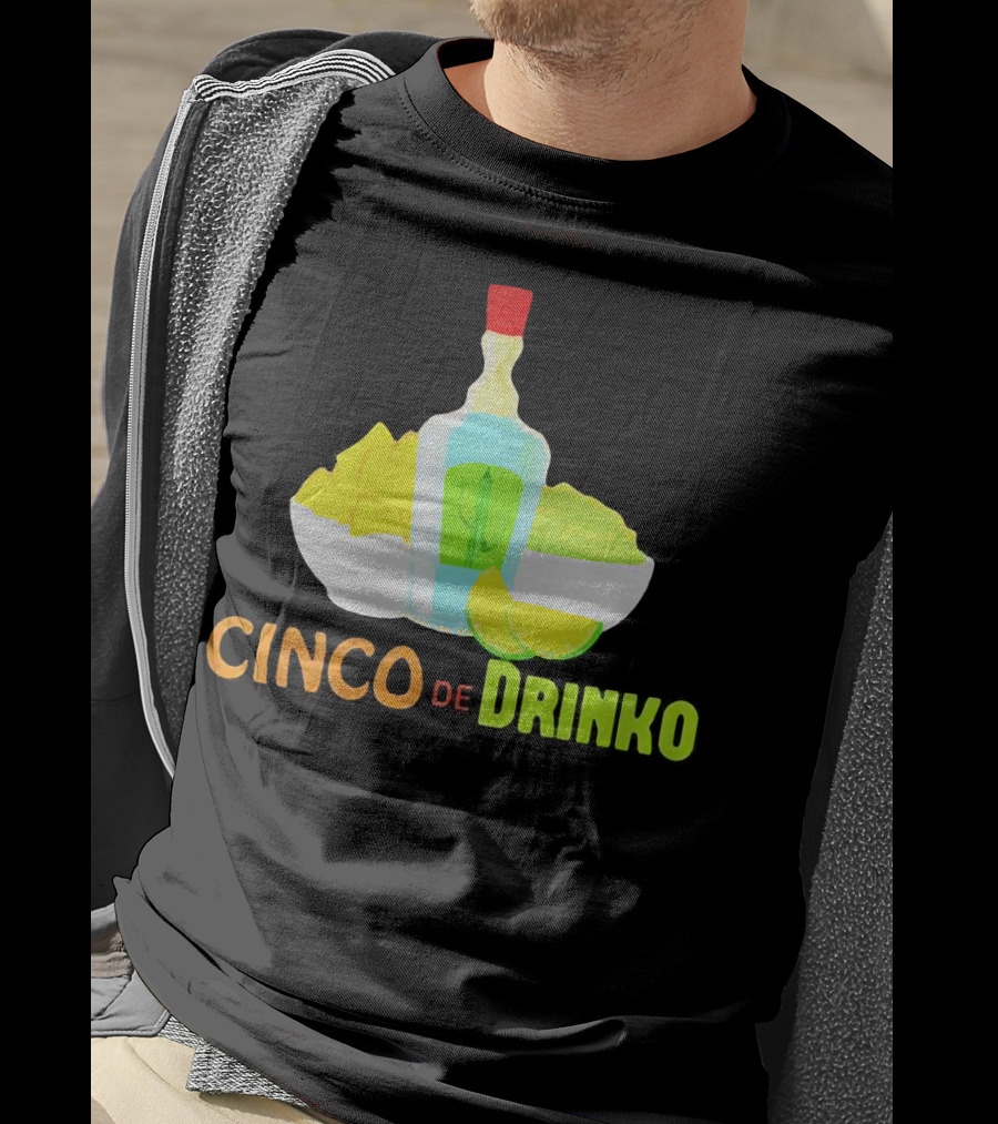 Cinco De Drinko Cinco De Mayo Wine Lemon Cocktail Bottle Lime Chips T-Shirt