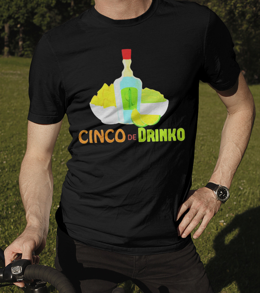 Cinco De Drinko Cinco De Mayo Wine Lemon Cocktail Bottle Lime Chips T-Shirt