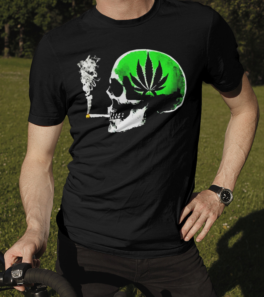 Weed Leaves Skull Smoking Joint Green Marijuana T-Shirt