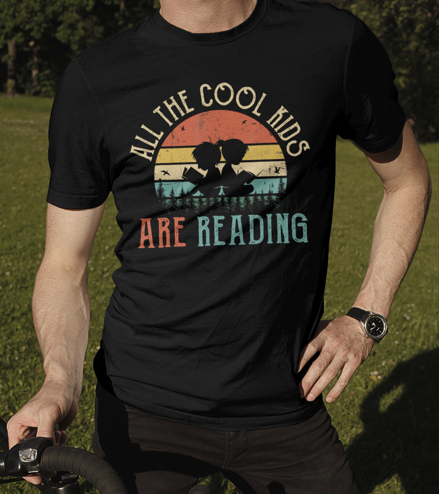 All The Cool Kids Are Reading Vintage Retro Sunset T-Shirt