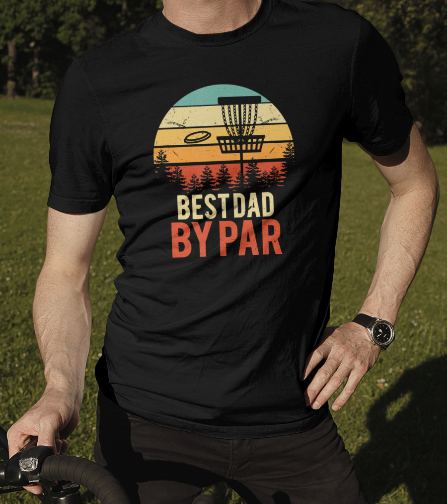 Best Dad By Par Disc Golf Dad Retro Sunset Forest Scene T-Shirt