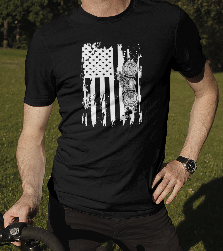 Vintage Retro Motorcycle With Grunge American Flag Background T-Shirt