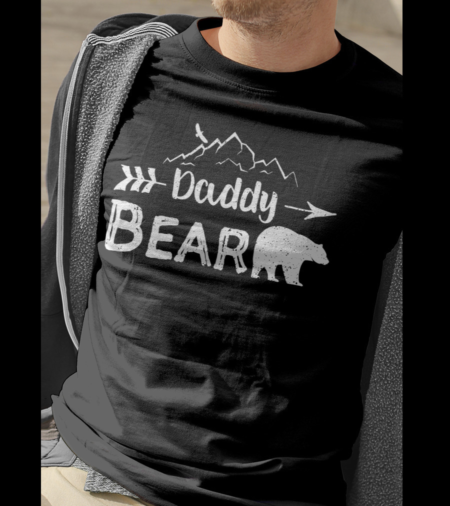 Daddy Bear Family Camping Matching Design With Mountains And Arrow T-Shirt