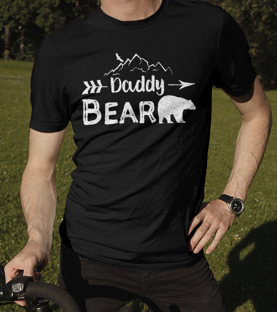 Daddy Bear Family Camping Matching Design With Mountains And Arrow T-Shirt