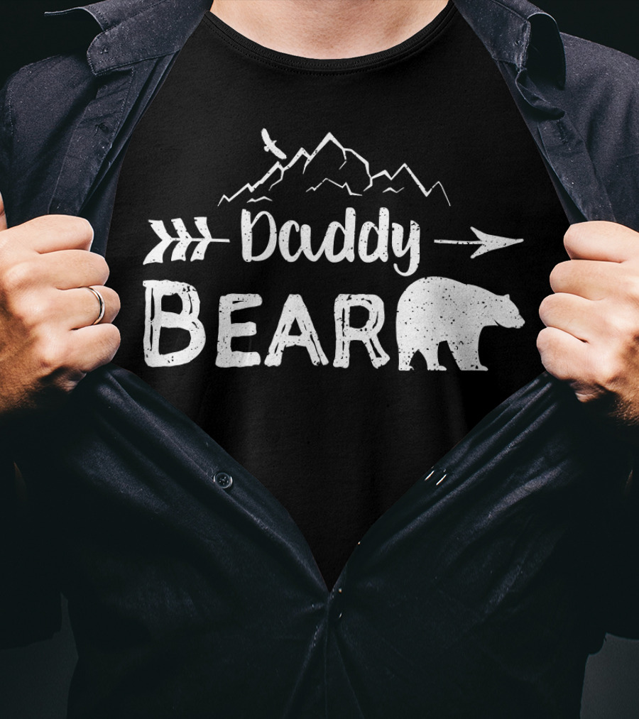 Daddy Bear Family Camping Matching Design With Mountains And Arrow T-Shirt