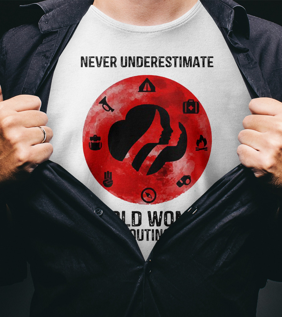 Never Underestimate An Old Woman With Scouting Skills Camping Compass Fire Tent Badge Icons T-Shirt