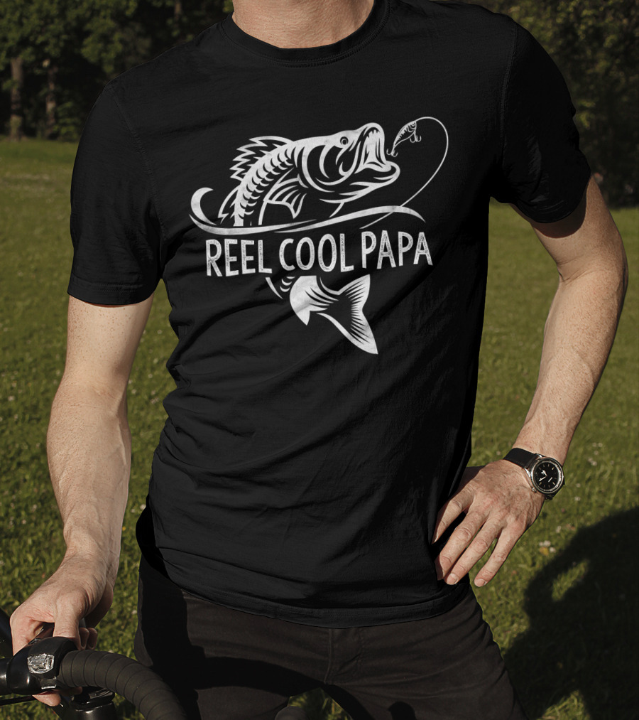 Reel Cool Papa Fishing Dad Father's Day Fisherman Fish T-Shirt