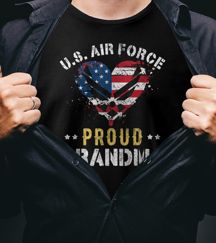 U.S. Air Force Proud Grandma American Flag Heart T-Shirt