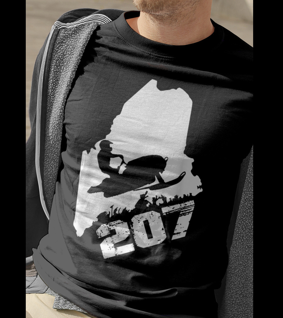 Maine 207 Snowmobile Silhouette In State Outline T-Shirt