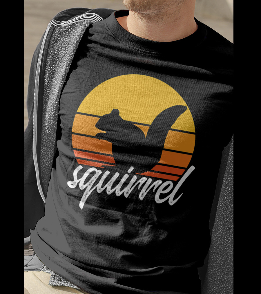 Squirrel Retro Sunset Silhouette Animal Lover Vintage T-Shirt