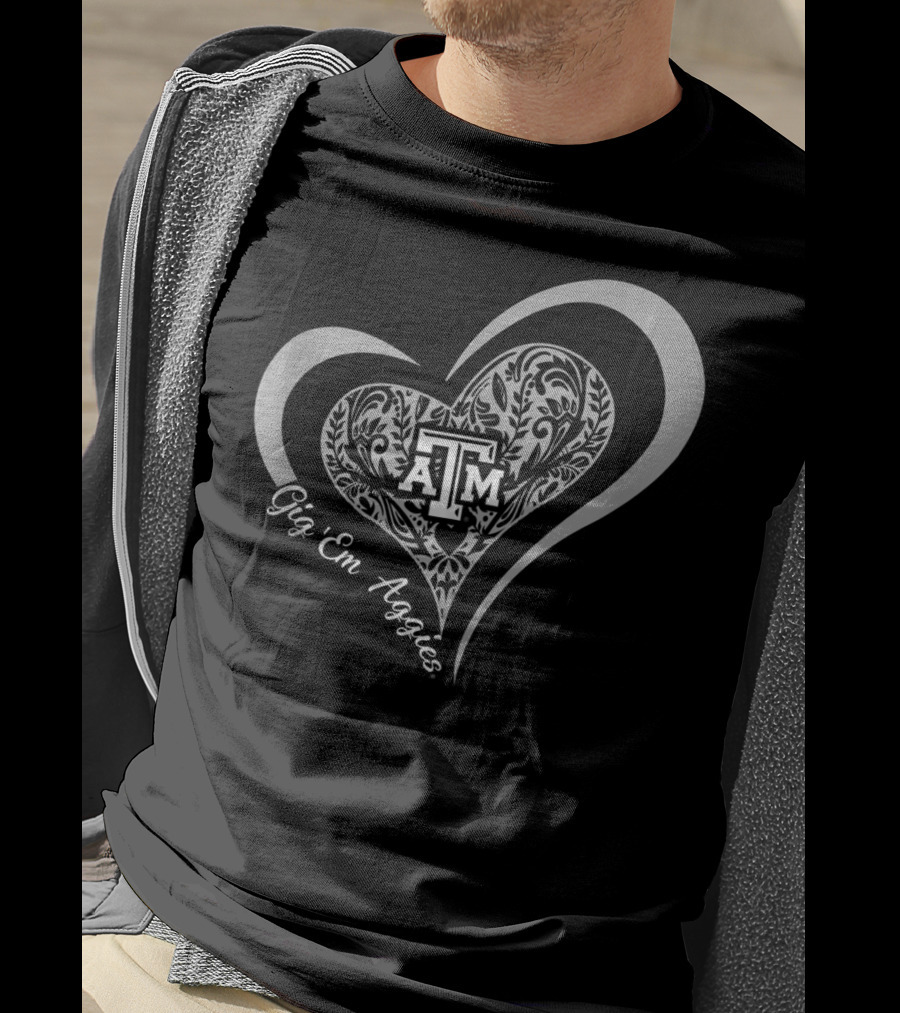 Gig 'Em Aggies Texas A&M Patterned Heart Graduation T-Shirt