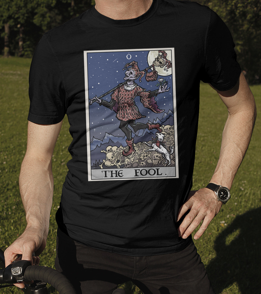The Fool Tarot Card Gothic Halloween Jester On Skull Pile T-Shirt