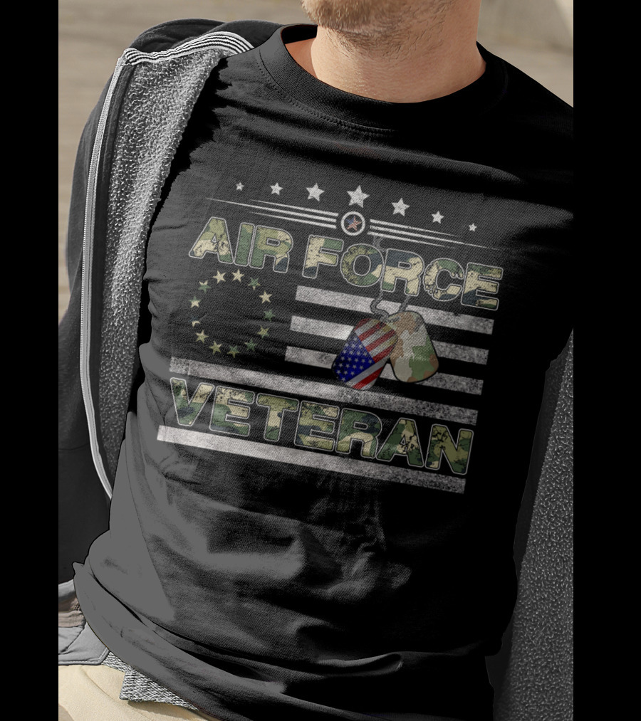 Air Force Veteran Betsy Ross Camo American Flag Dog Tags T-Shirt