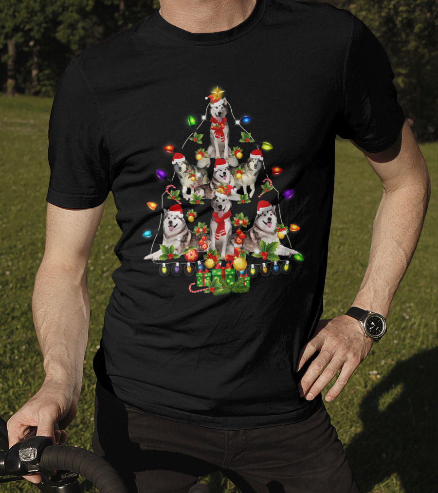 Alaskan Malamute Christmas Tree With Funny Dogs And Festive Lights T-Shirt