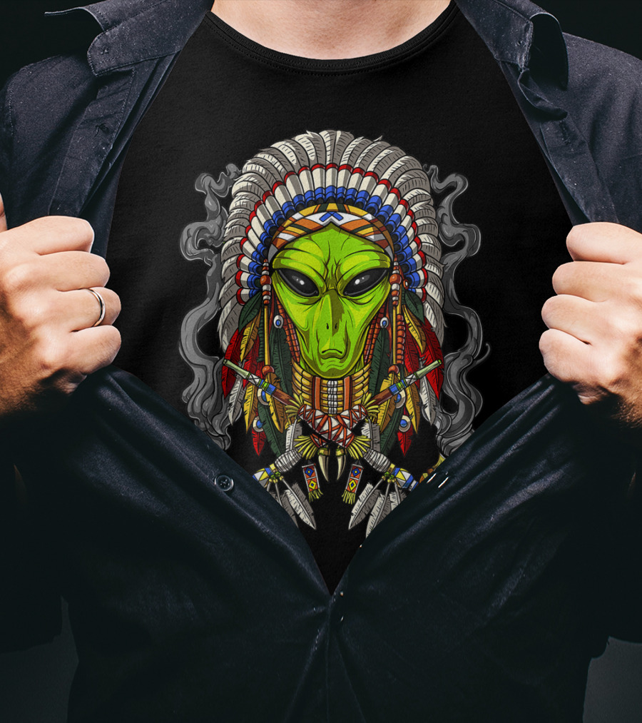 Alien Native American Chief Headdress Smoking Peace Pipes T-Shirt