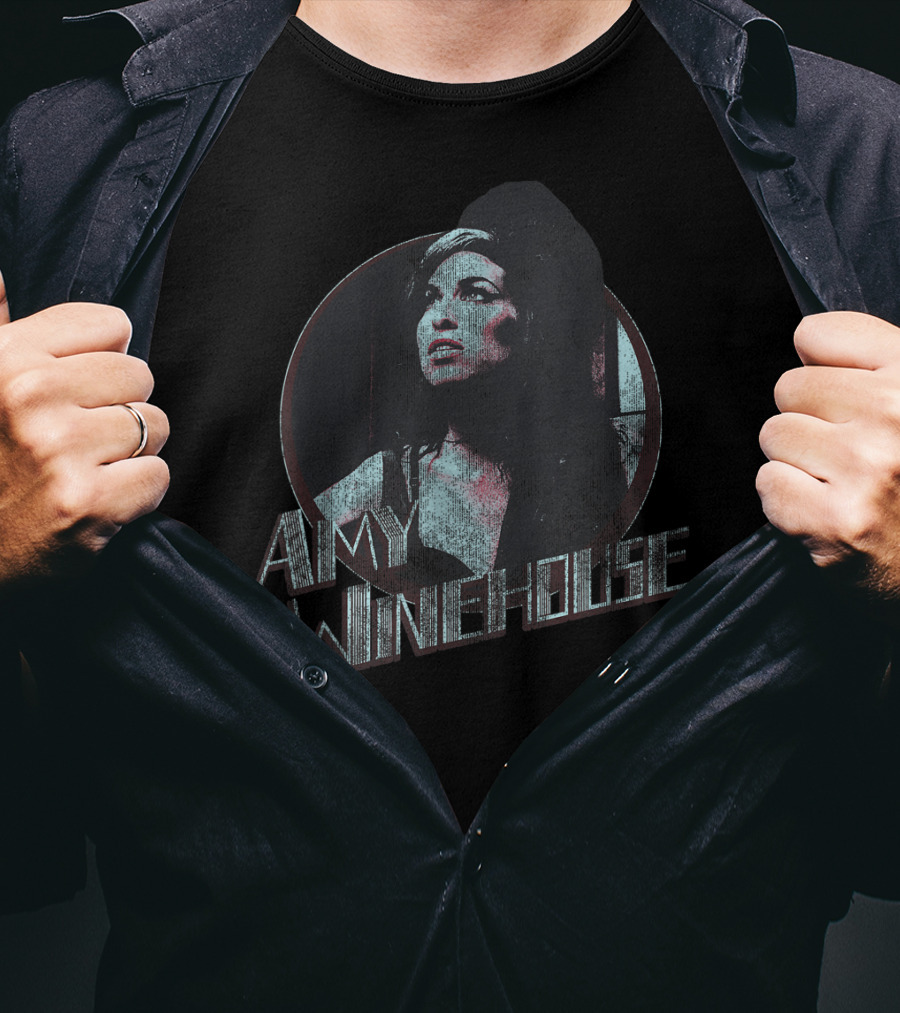 Amy Winehouse Vintage Circle T-Shirt