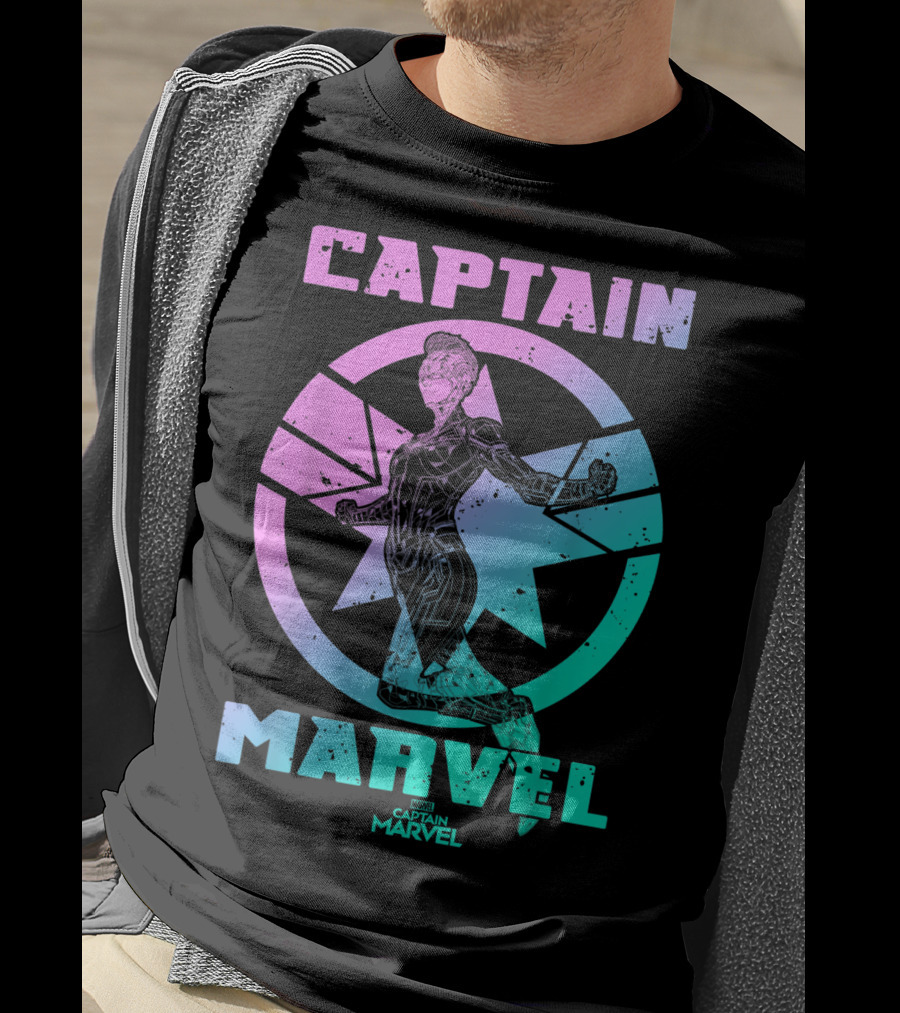 Captain Marvel Star Emblem Spectrum Heroine Pose T-Shirt