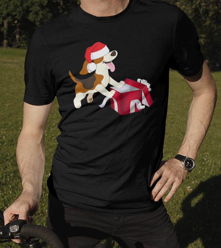 Beagle Dog Christmas Funny Santa Hat With Gift Box T-Shirt