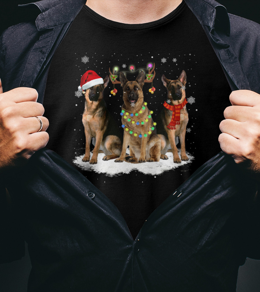 German Shepherds With Santa Hat And Christmas Decorations T-Shirt