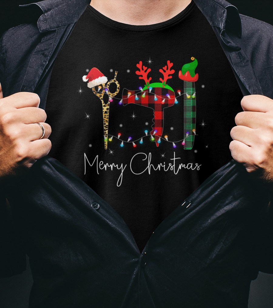 Merry Christmas Hairstylist Hairdresser Leopard Scissors Reindeer Antlers Blow Dryer Tool Holiday Lights T-Shirt