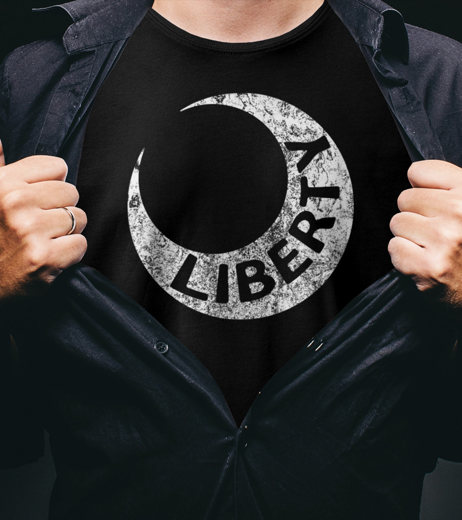 Liberty Moultrie Flag Of Defiance Classic Crescent T-Shirt