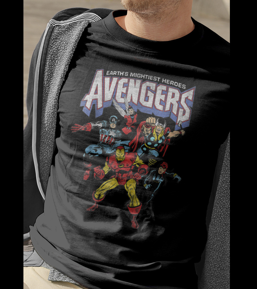 Earth's Mightiest Heroes Avengers Classic Vintage Group Shot T-Shirt